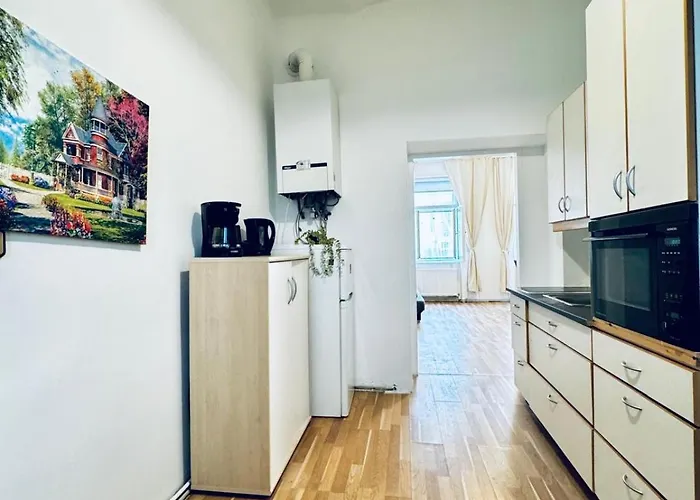 Modern Near Stadthalle Apartment